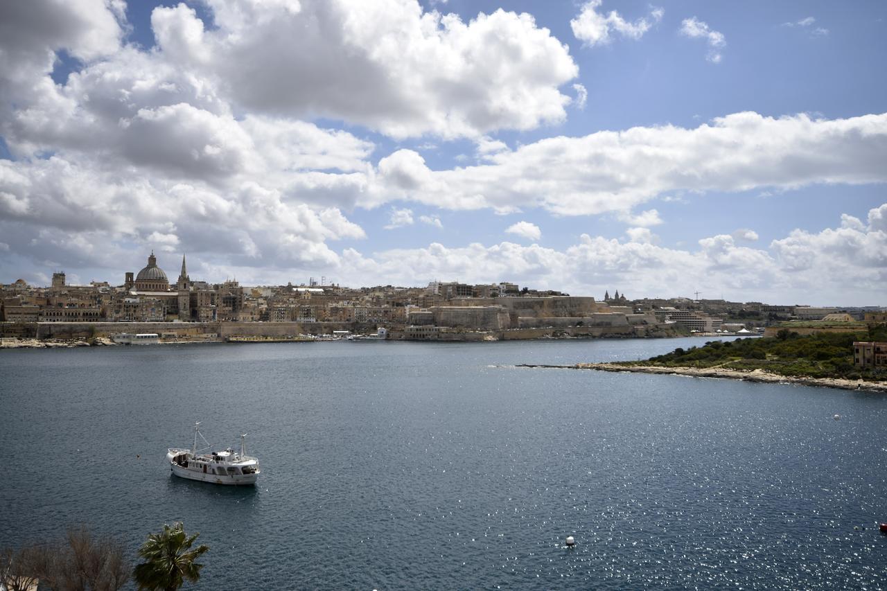 Sliema Duplex Penthouse With Sea Views & Private Terrace By Shortletsmalta公寓 外观 照片